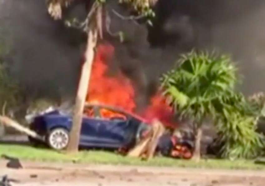 Tesla S Unique Door Handles Caused Man S Death In Fiery Crash Lawsuit Says