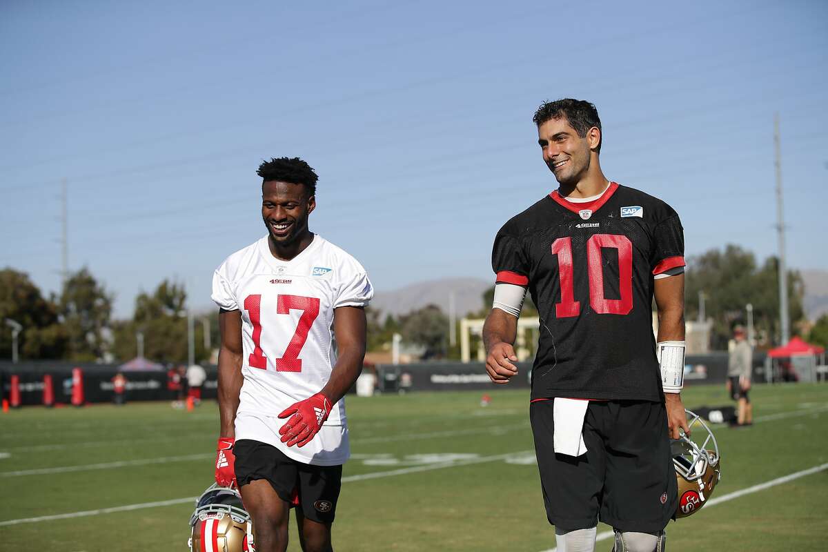 San Francisco 49ers wide receiver Emmanuel Sanders warms up prior