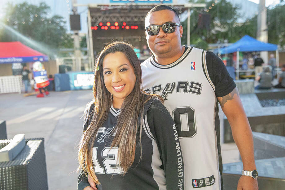 Spurs fans were ready to cheer on their team as the San Antonio Spurs opened the season against the New York Knicks Wednesday Oct. 23, 2019. Photo: Photos By Joel Pena For MySA.com / Joel Marcos Pena Jr.