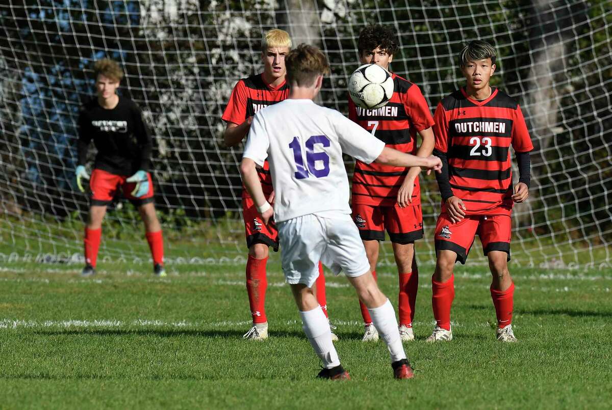 Ballston Spa boys' soccer tops Guilderland in sectionals