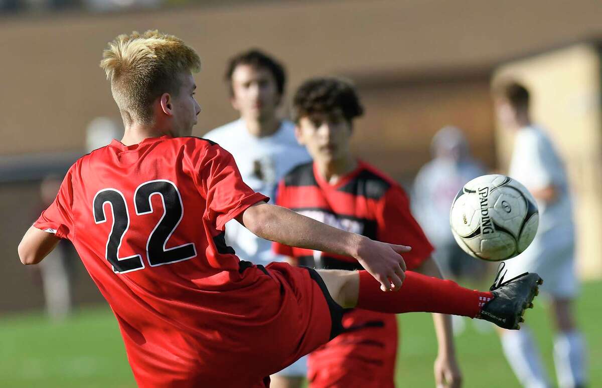 Ballston Spa boys' soccer tops Guilderland in sectionals