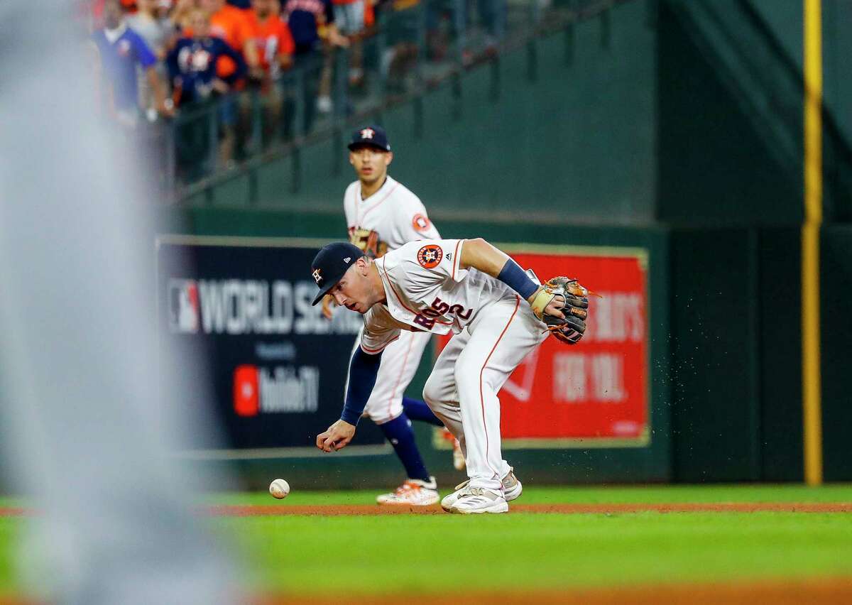 4 Astros Nominated For Gold Gloves