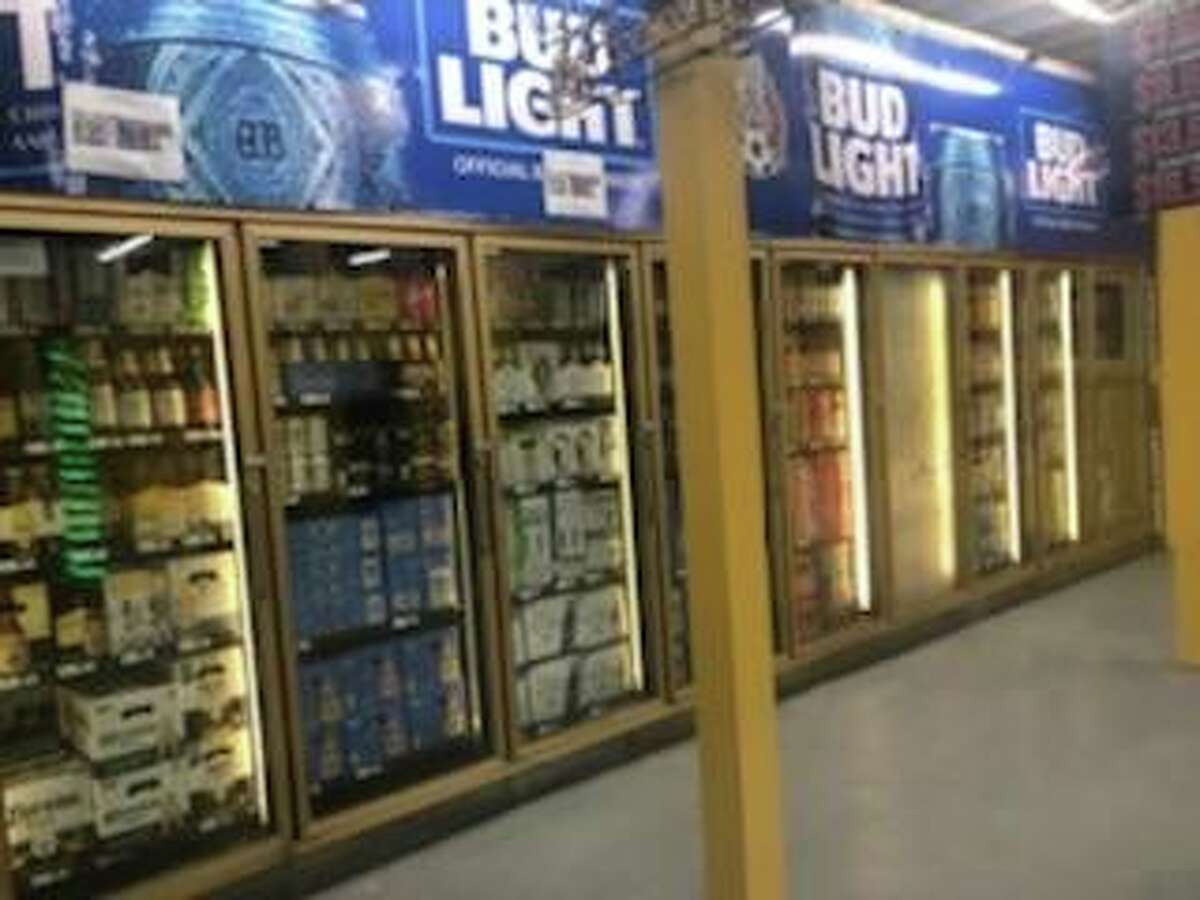 Daiquiri drivethru offering micheladas and all the Takis you can eat