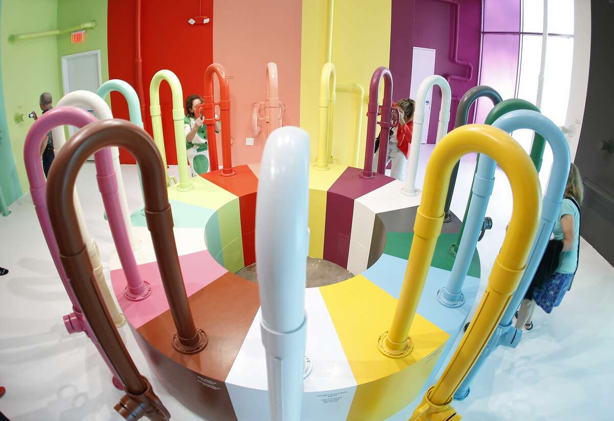 Here's a sneak peek inside the Instafamous popup art exhibit, the