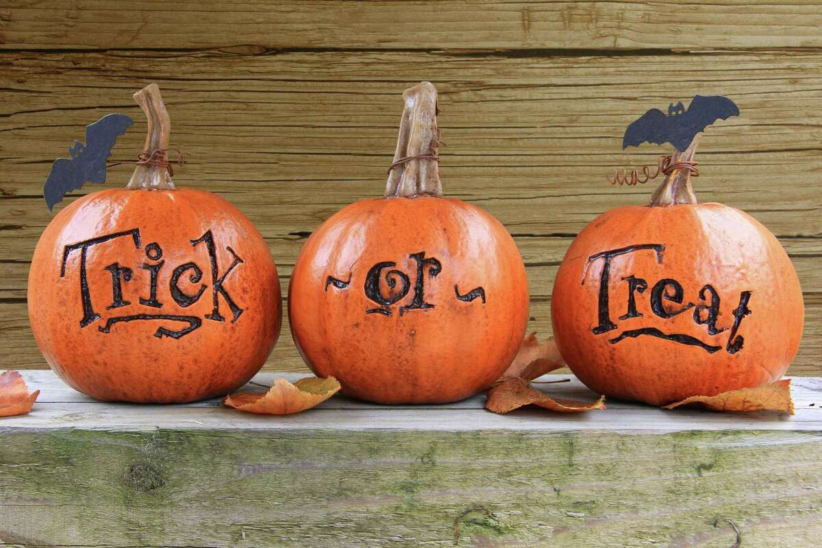 Wilton Library will host Halloween crafts on Sunday.