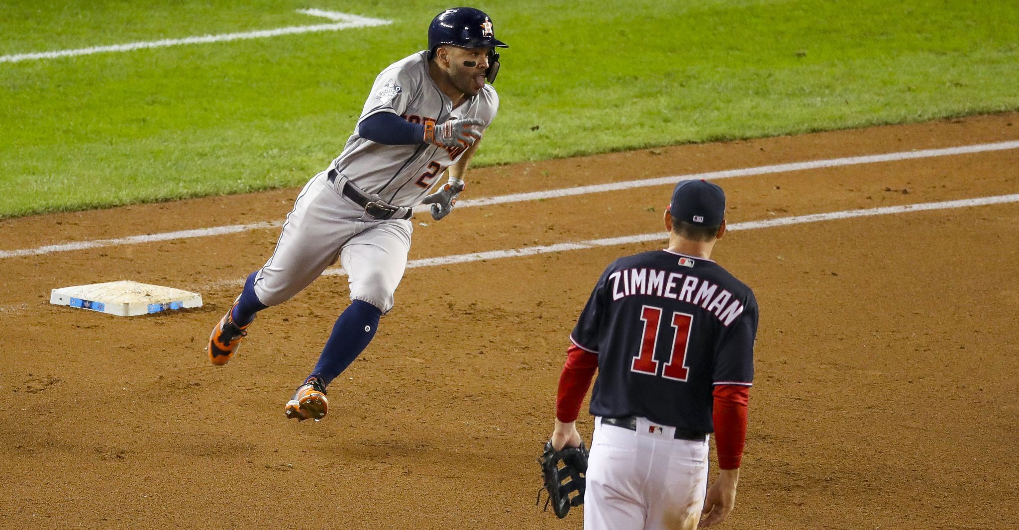 Altuve, Astros show up in World Series, win Game 3 in DC 4-1