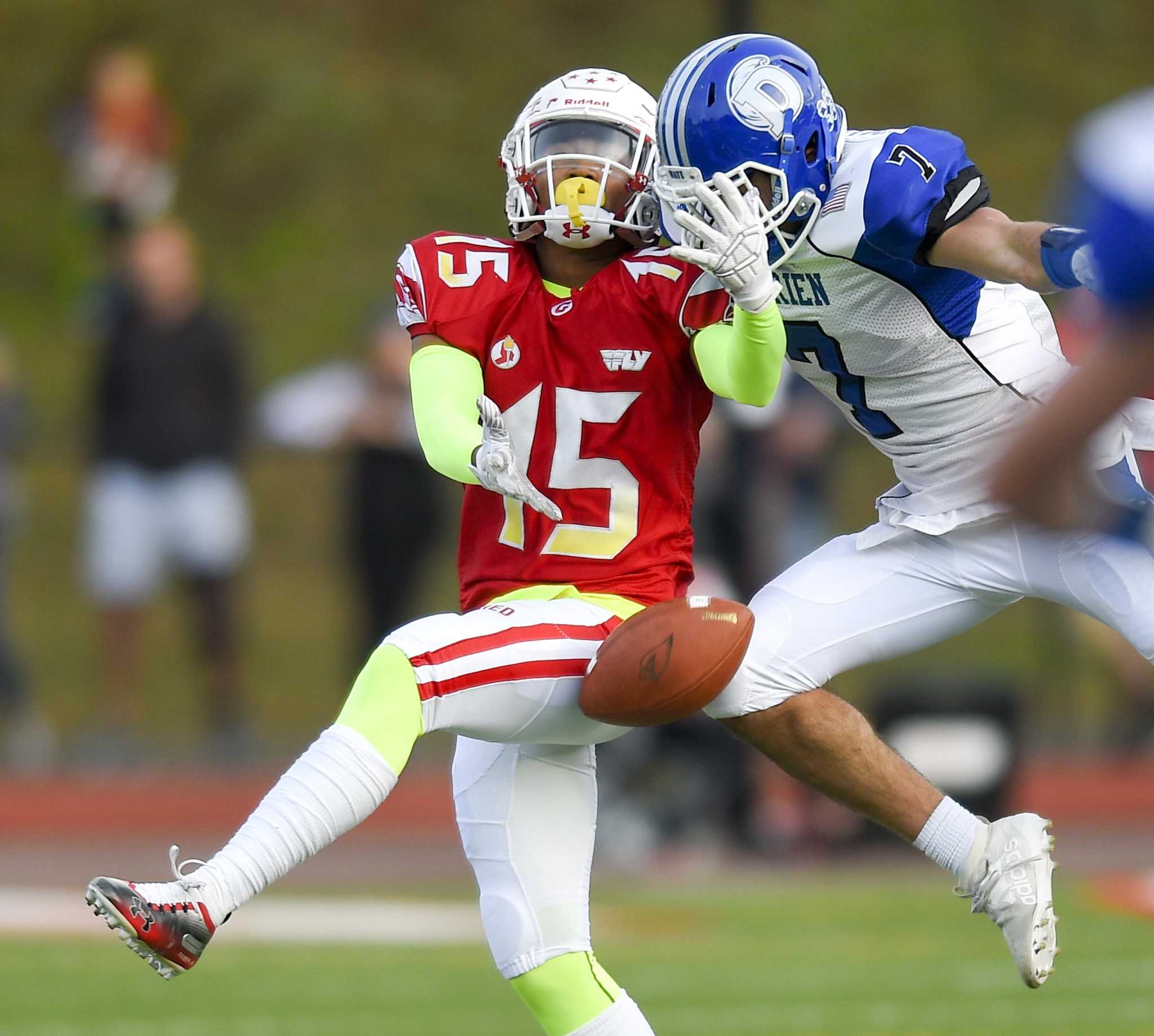 Finishing strong, Greenwich football team tops St. Joseph under the lights  at Cardinal Stadium, improves record to 4-1 – Greenwich Sports Beat