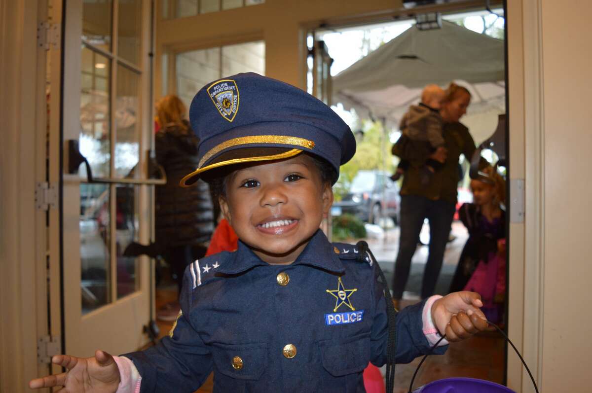 The Fairfield Museum and History Center, in partnership with the Town of Fairfield, held its annual “Halloween on the Green” event on October 27, 2019. Kids and families enjoyed trick-or-treating, giveaways, food trucks and other kid-friendly activities. Were you SEEN?