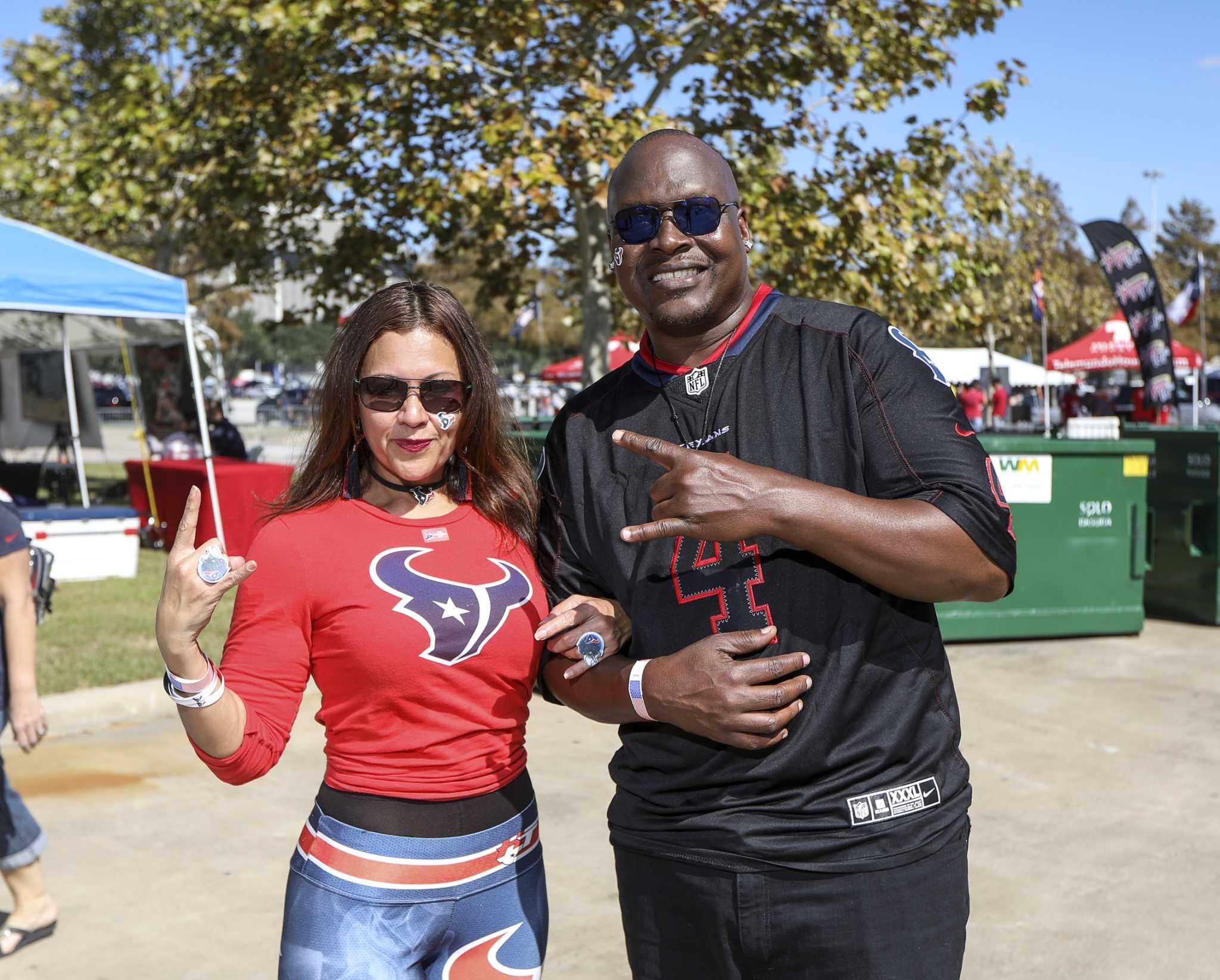 Texans, Raiders fans tailgate on a perfect Sunday afternoon - Houston