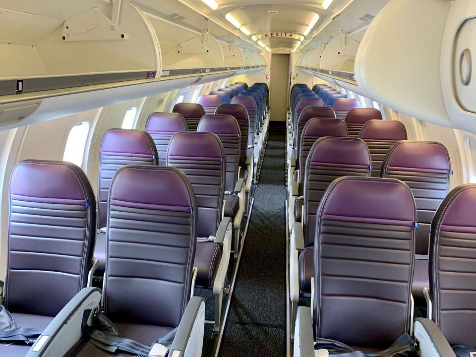 United reboots old jet into something new...and nice [PHOTOS]