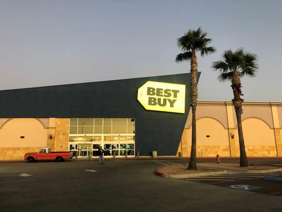 Best Buy in Laredo Closing