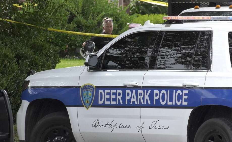 Mother and three young children dead of gunshot wounds in Deer Park