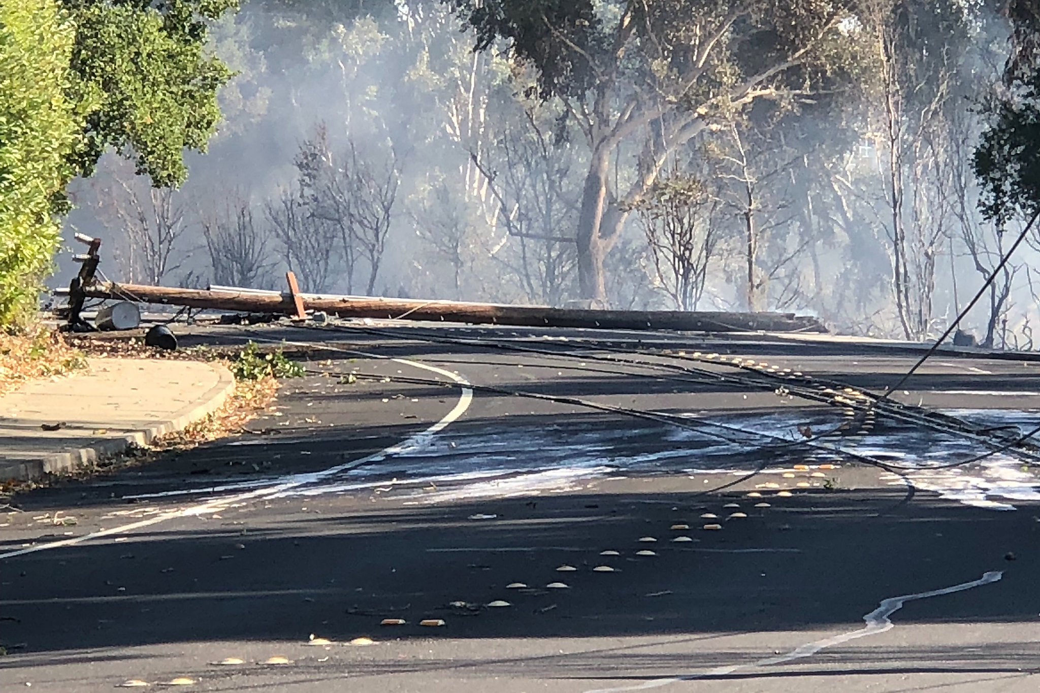 PG&E lines caused three fires in Lafayette and Martinez, fire officials say