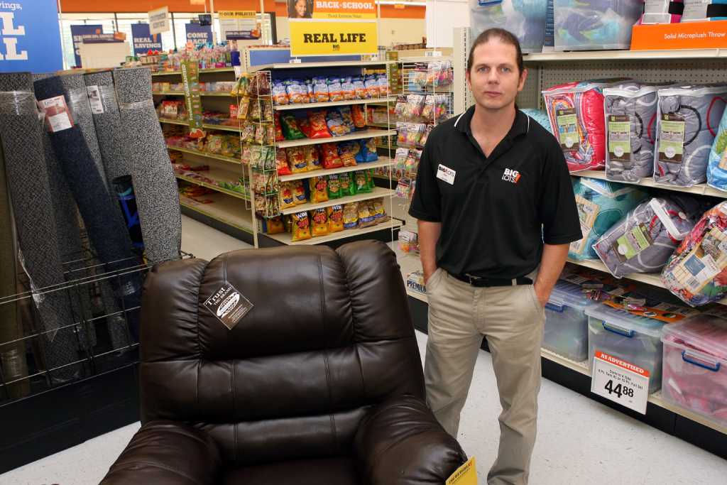 Big Lots Sees Opening In Closeouts Connecticut Post