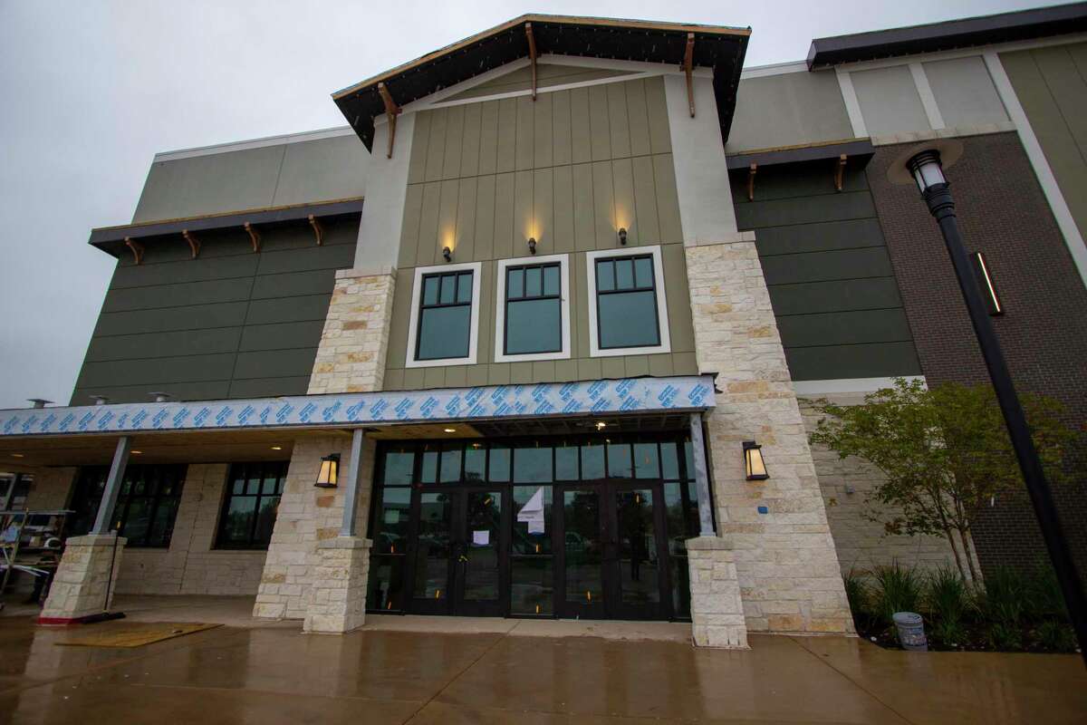 New cinema in The Woodlands aims to provide upscale experience