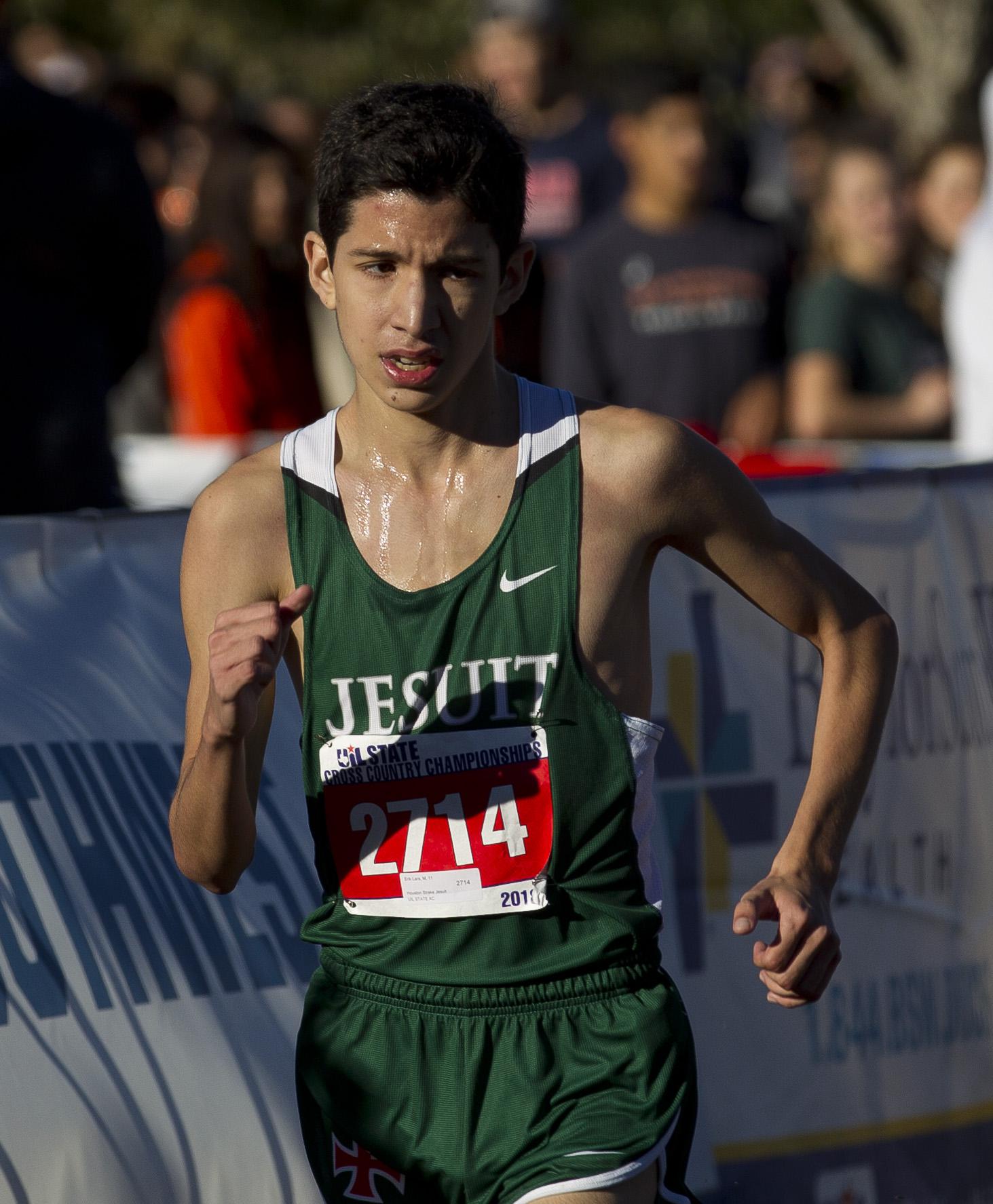 Strake Jesuit, Bellaire duo advance to UIL state cross country meet