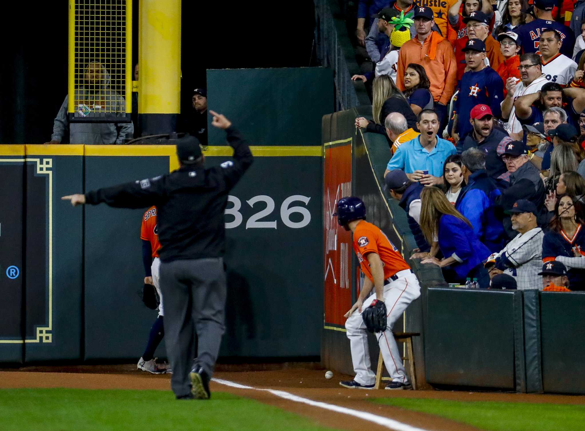 Kate Upton and Amy Cole recreate Astros husbands' Sports Illustrated cover  - ABC13 Houston