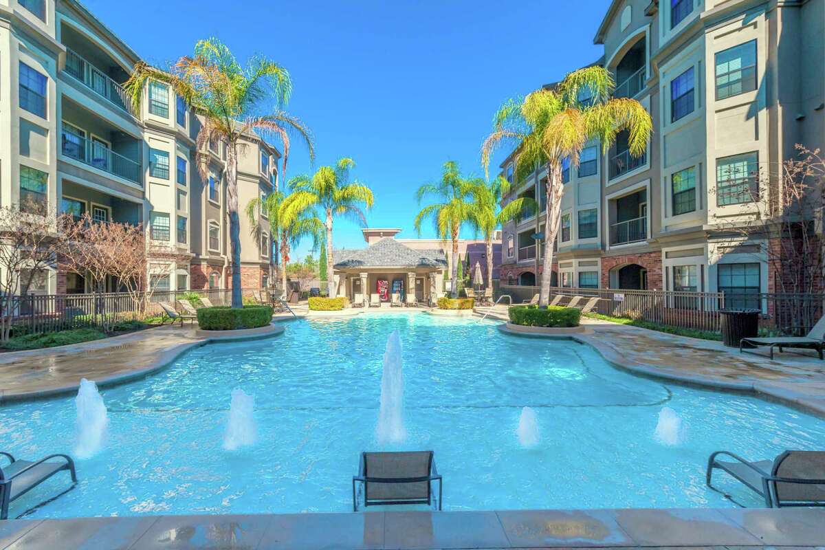 Deal of the week American Landmark Apartments keeps up Houston buying