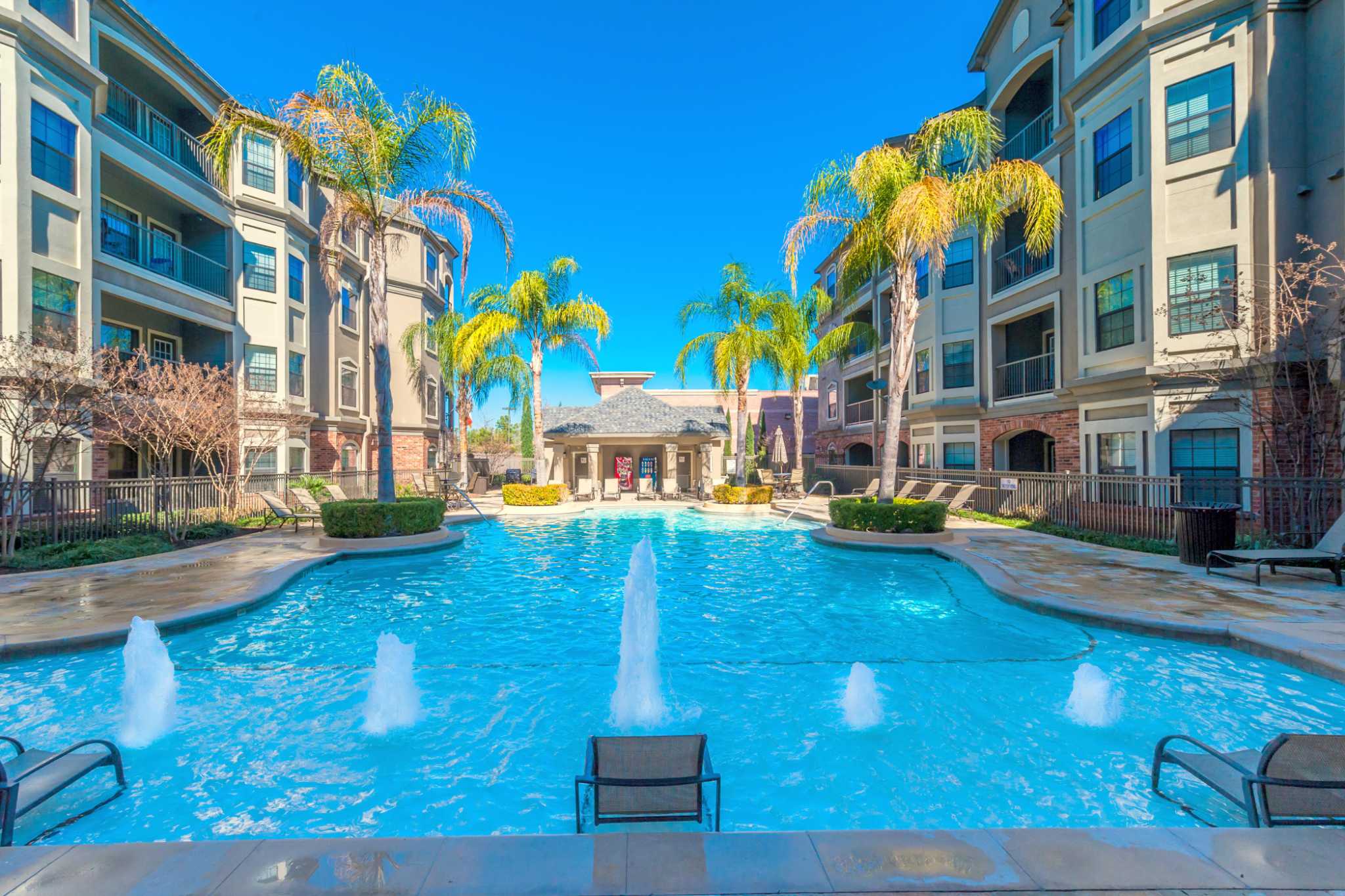 Deal of the week American Landmark Apartments keeps up Houston buying