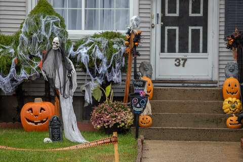 In Photos Halloween Decorations In Ct 2019 Connecticut Post