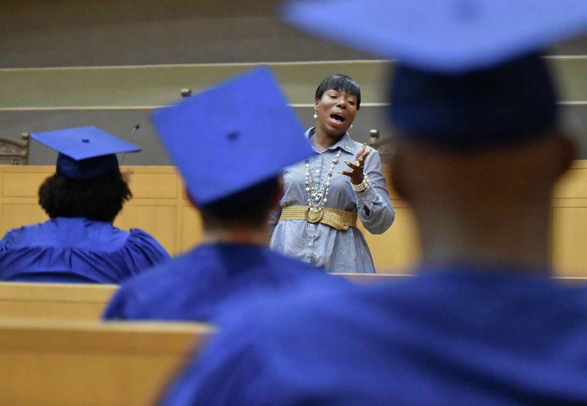 17 graduate New Haven career prep program, many formerly incarcerated