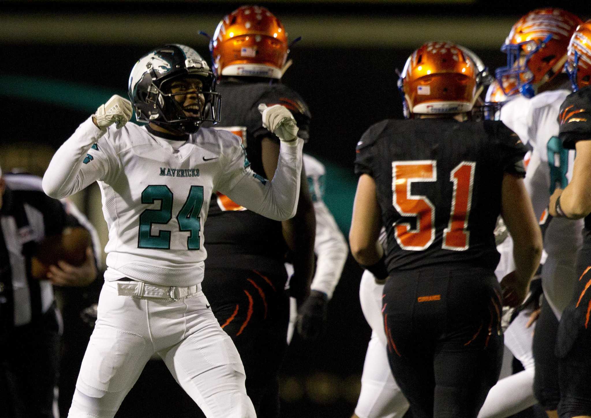 Football Grand Oaks Gets First Taste Of 6a In Loss To Pasadena