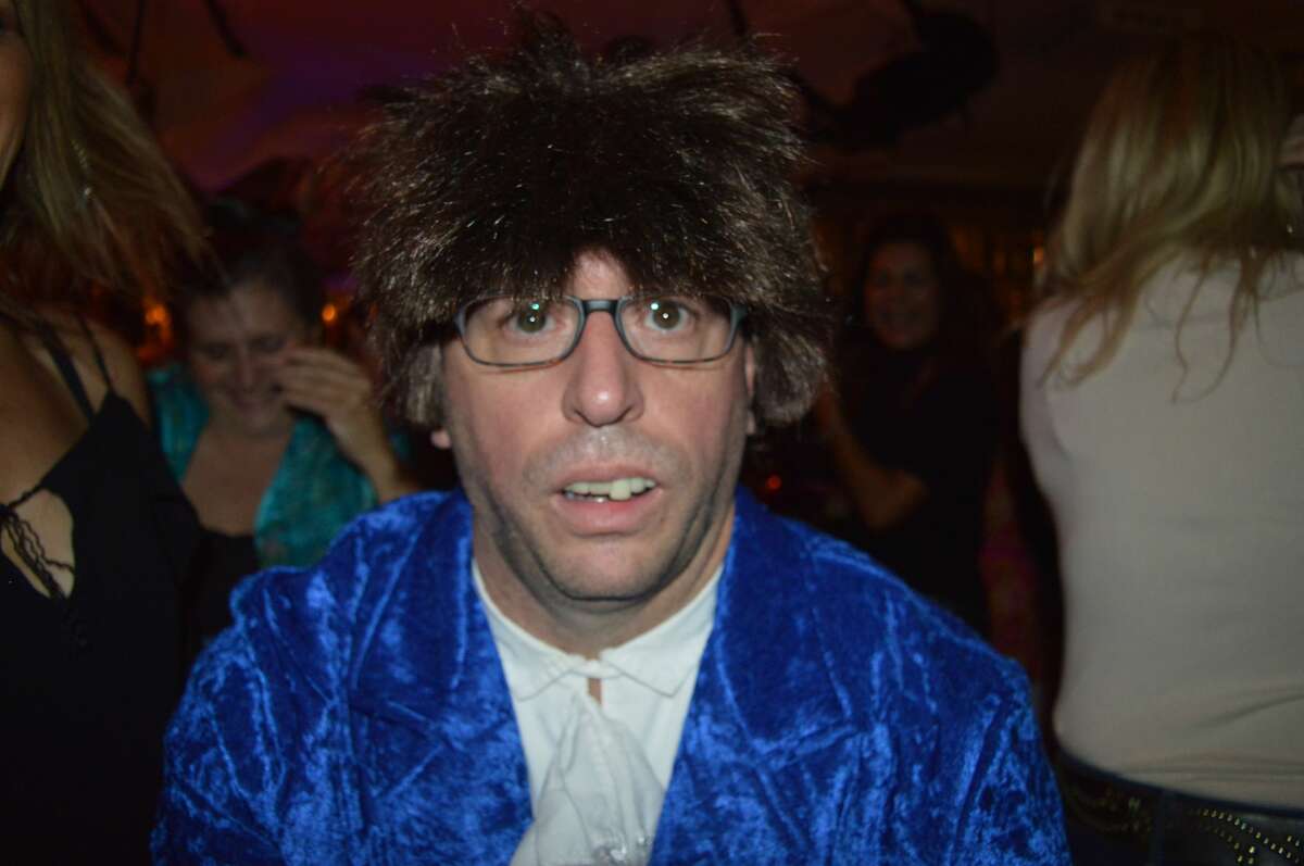 L'Escale at the Delamar Hotel in Greenwich held its annual Halloween soiree on October 31, 2019. Guests enjoyed hors d'oeuvres, DJ, dancing and a costume contest. Were you SEEN?