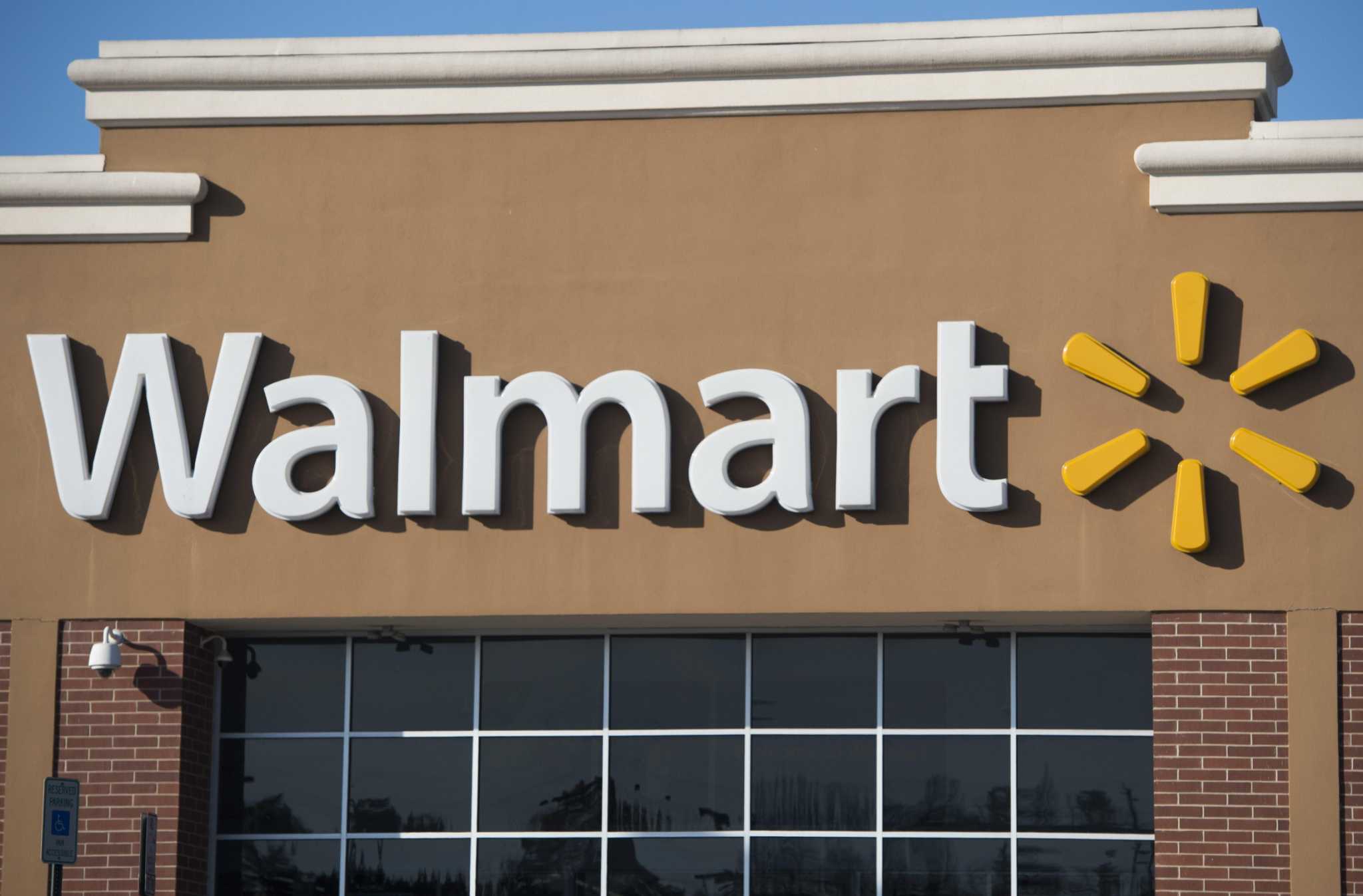 Walmart rolls out curbside alcohol pickup, restaurants opening and more San Antonio retail news