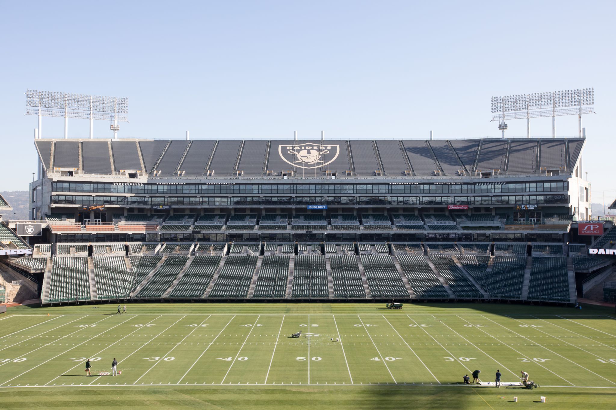 Photos: Last Oakland Raiders game played on dirt