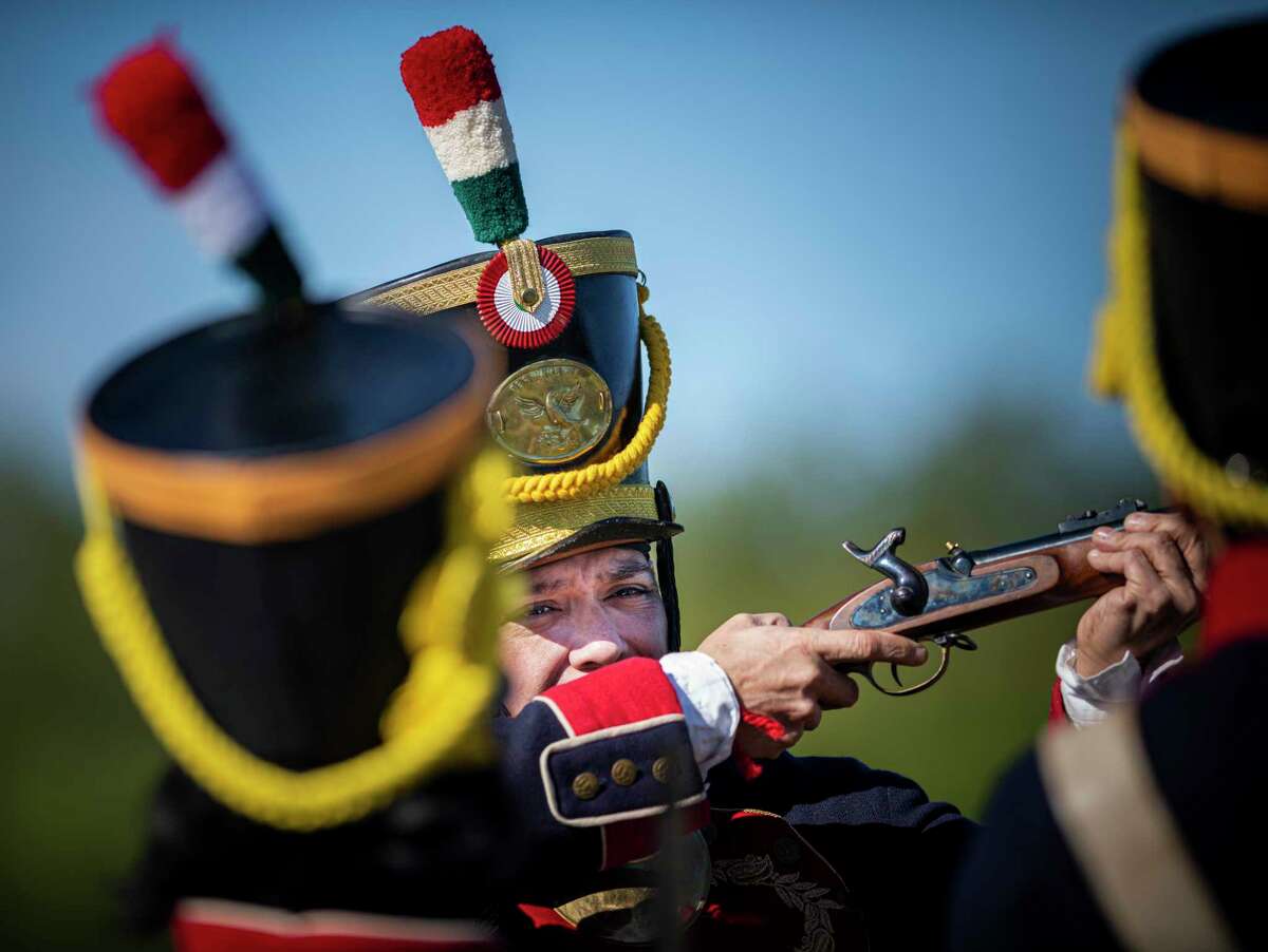 Reenactors Carry On Texas Revolution History At Kirby s Friendship Park reenactors-carry-on-texas-revolution-history-at-kirby-s-friendship-park