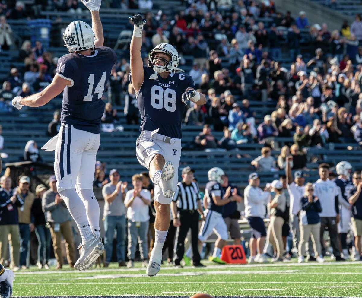 Record-breaking receivers Reed Klubnik, left, and JP Shohfi were among the key recruits Yale signed in the final few weeks of the 2015-16 recruiting cycle.
