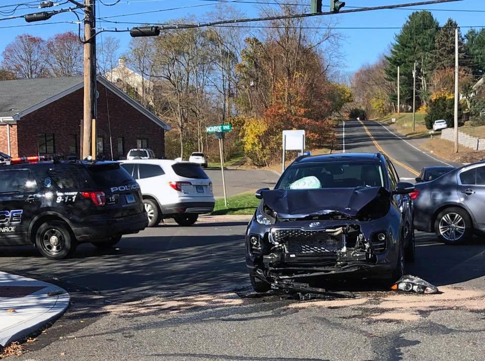 No serious injuries in Monroe crash