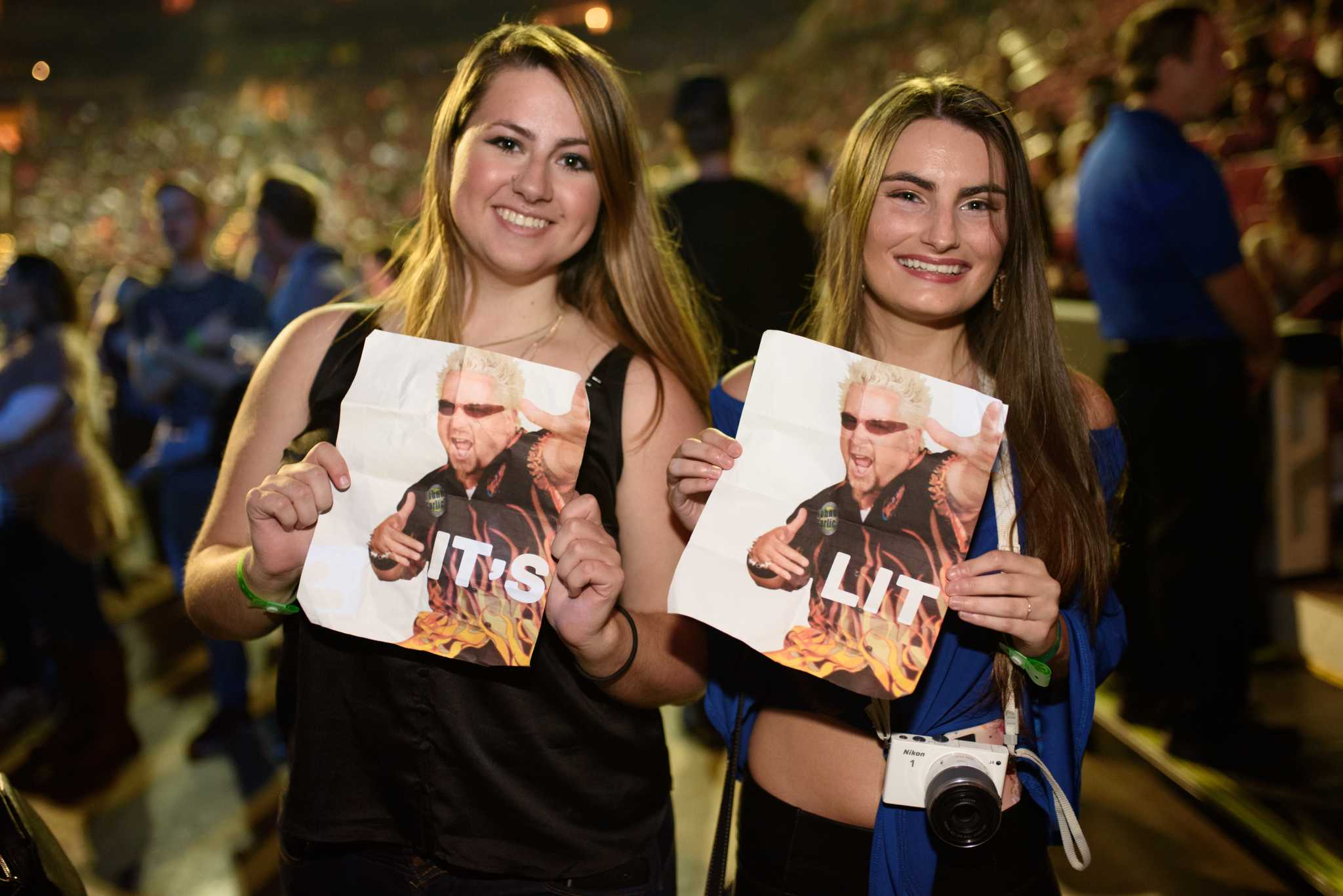 Saturday night's alright for The Chainsmokers and 5 Seconds of Summer