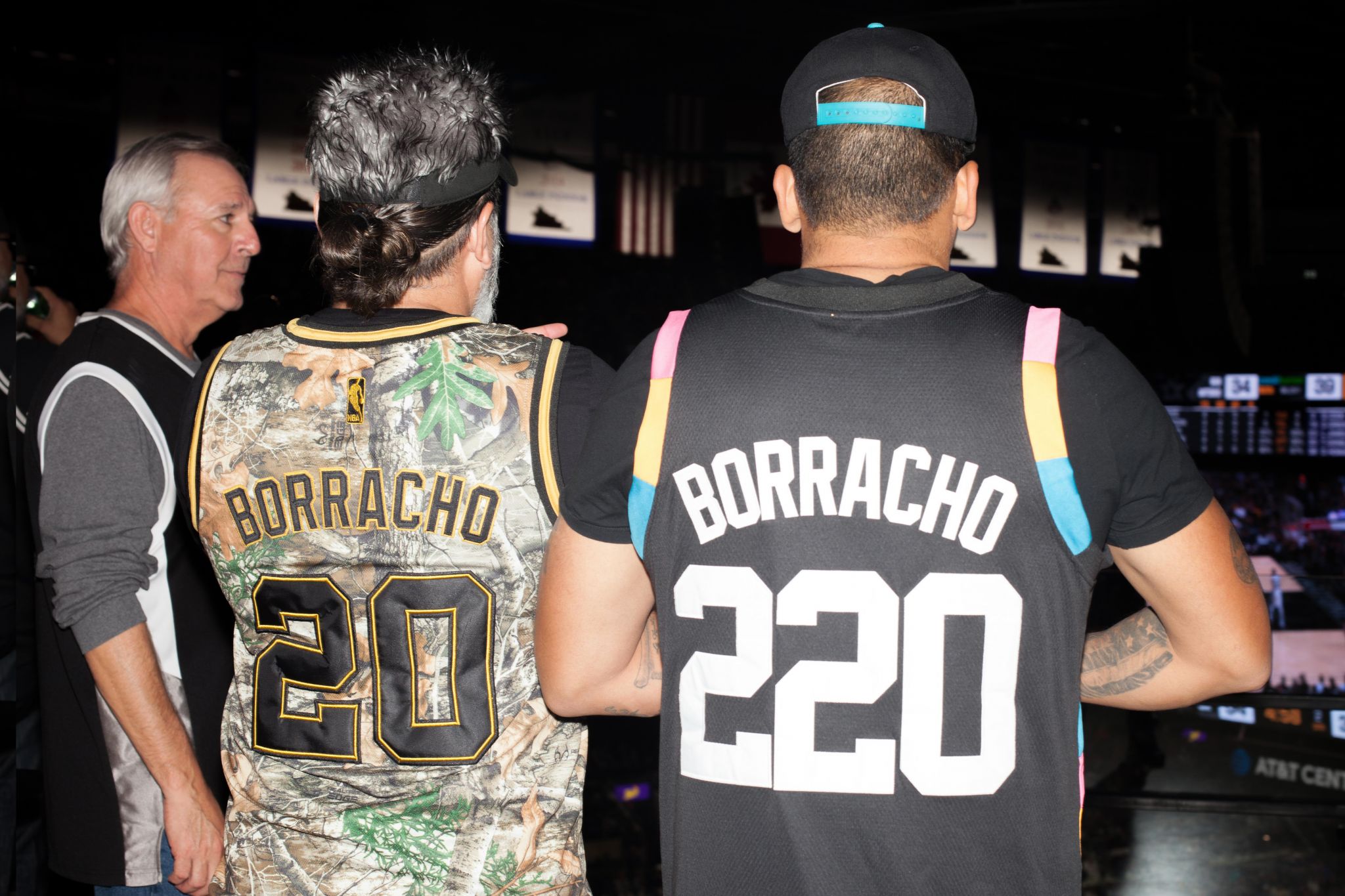 Snoop Dogg gets a Spurs jersey and shows San Antonio some love