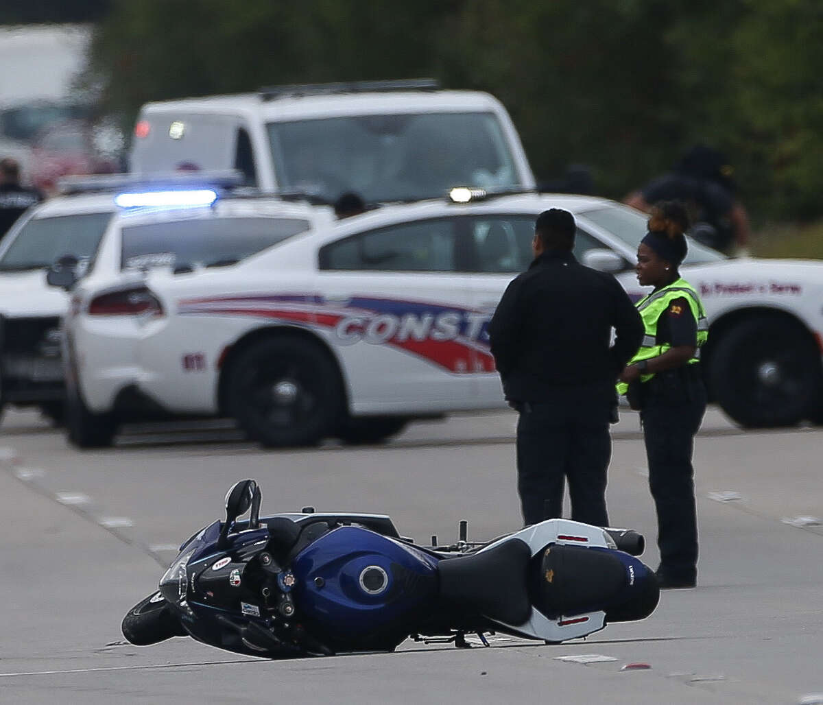 Police Motorcyclist killed in crash along North Freeway