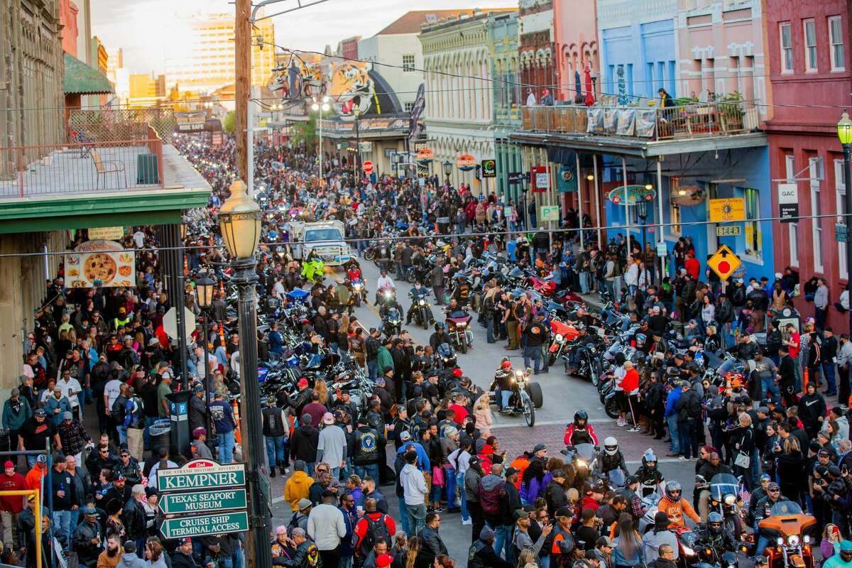 Bikers, bikini competition return to Galveston for Lone Star Rally