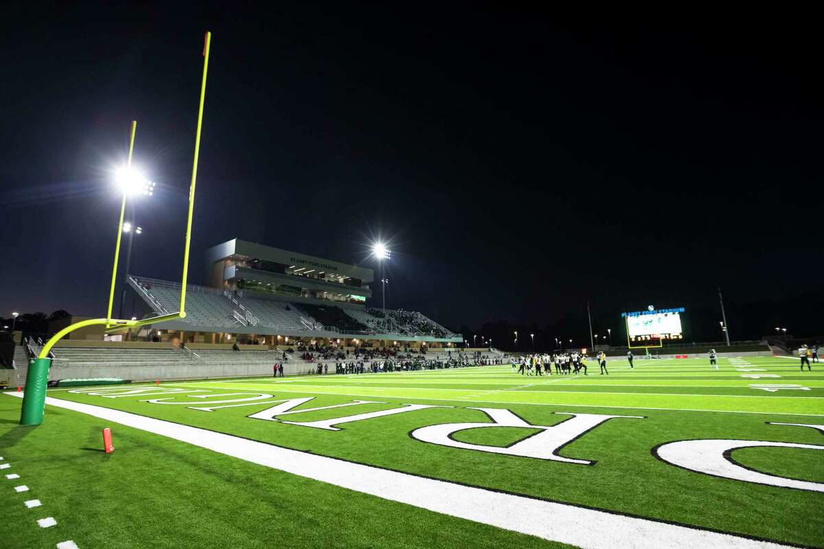 Spring ISD experiences inaugural game at Ford Stadium