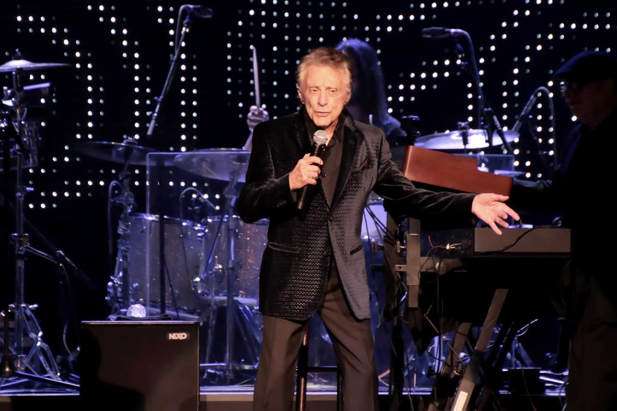 Loving work & smaller venues, Frankie Valli to play big room at Mohegan