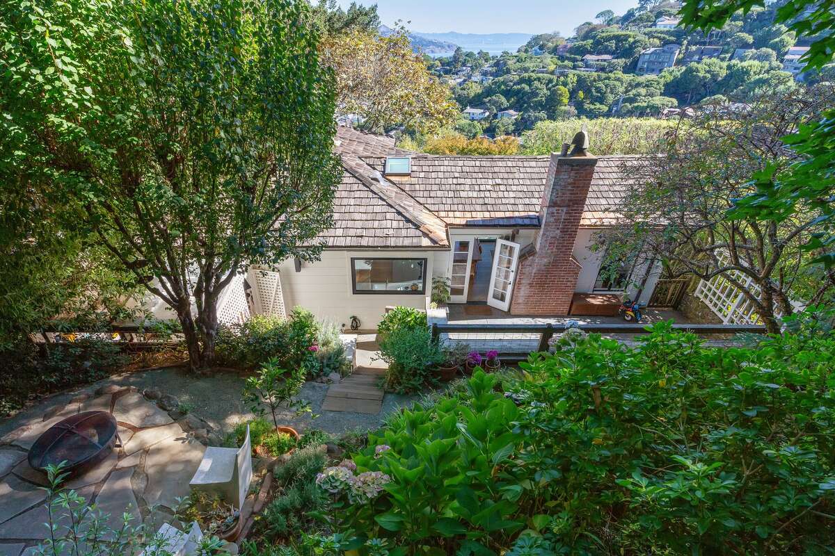 Remodel makes two homes into one in this 2.3 million Sausalito house