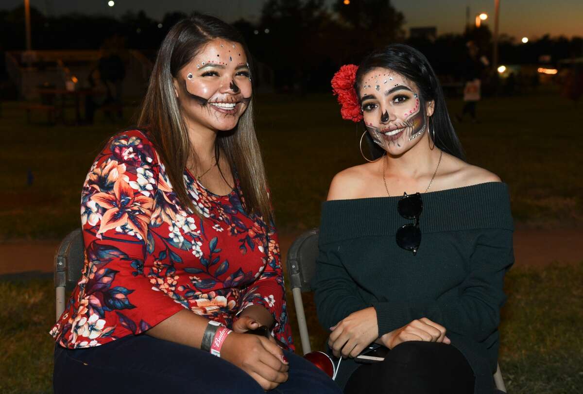 Laredoans enjoy the live music, activities and fiery acts during the Ueta Jamboozie, Saturday, Nov. 5, 2019, at Tres Laredos Park.