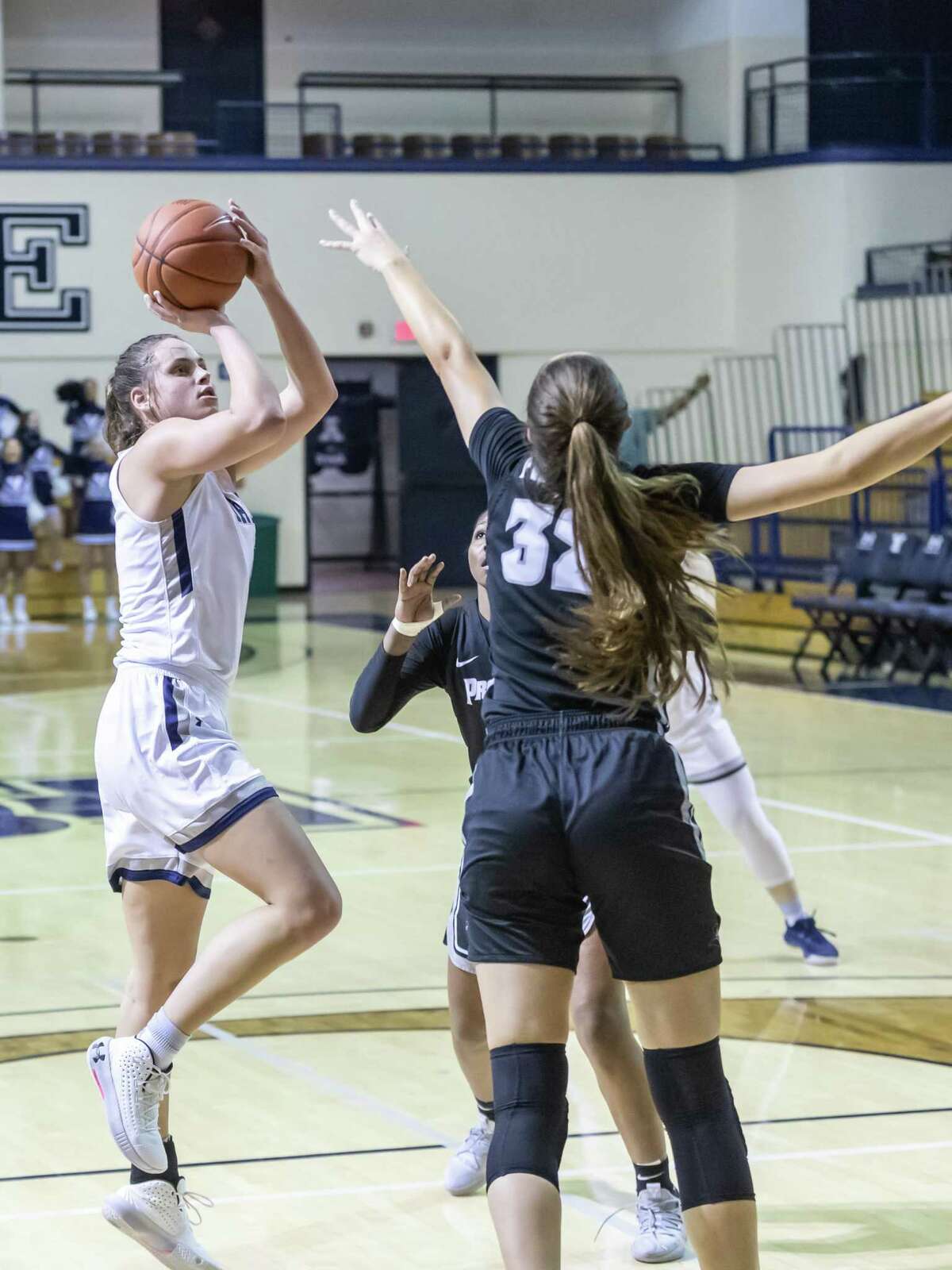 Yale men win in overtime; Yale women’s game suspended