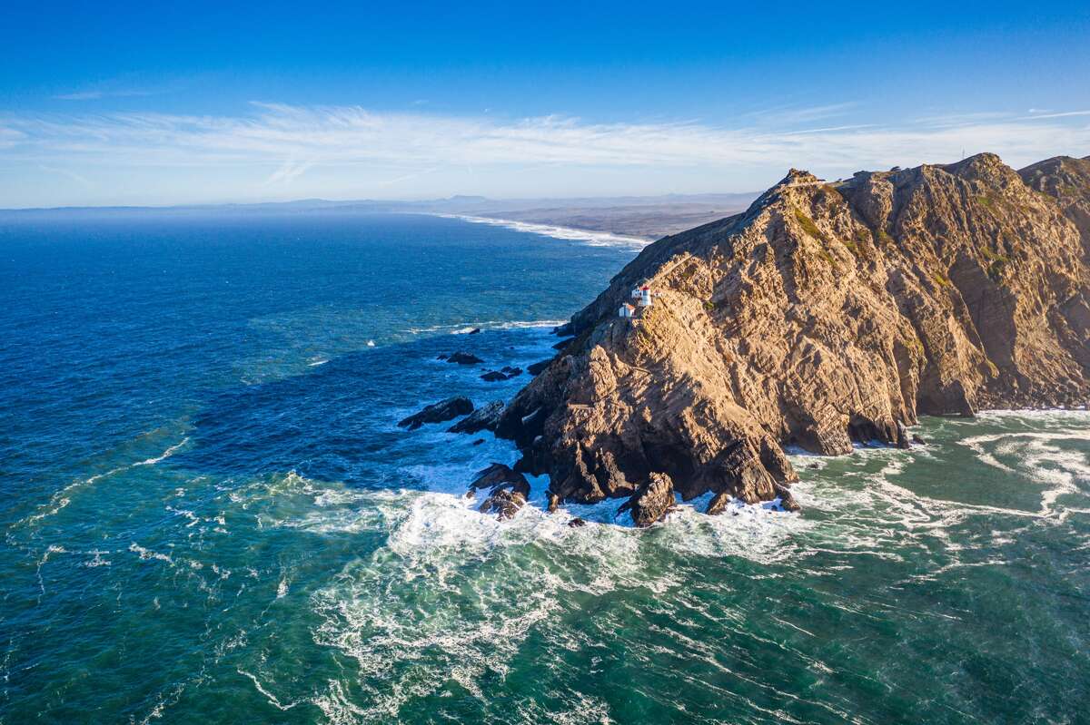 Before-&-after photos show Point Reyes Lighthouse's glorious restoration