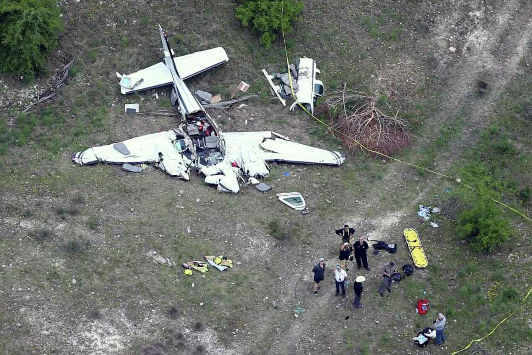 Mysterious plane unnerves Clintonville