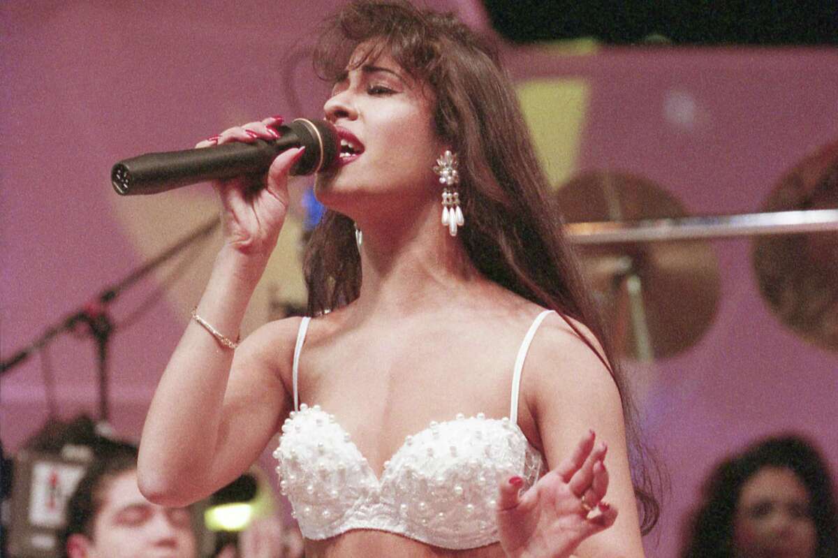 Selena Quintanilla 1995 Houston Astrodome Entrance!!! 
