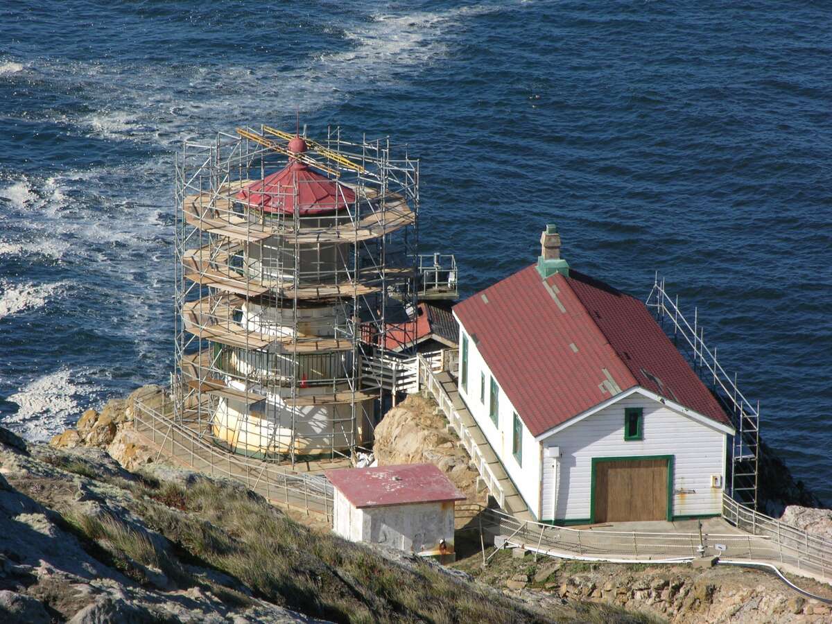 Before-&-after photos show Point Reyes Lighthouse's glorious restoration