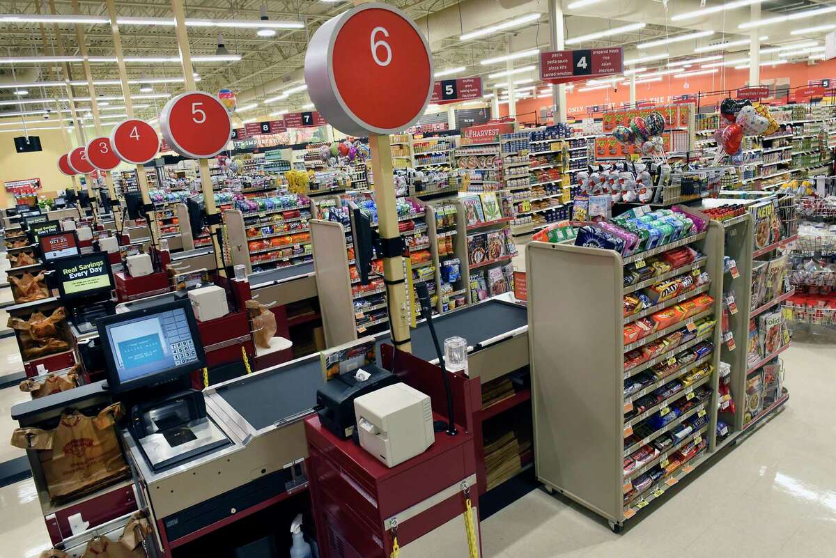 The Hannaford in Ballston Spa, N.Y. Hannaford has beaten out Price Chopper/Market 32 in our annual readers' poll for the top Capital Region grocery store.