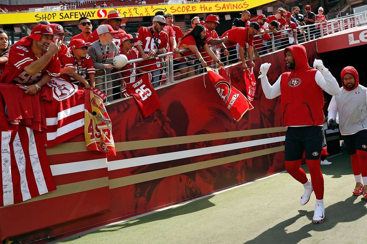 Santa Clara, CA. 22nd Sep, 2019. San Francisco 49ers quarterback Jimmy  Garoppolo (10) on the sideline during the NFL football game between the  Pittsburg Steelers and the San Francisco 49ers at Levi's