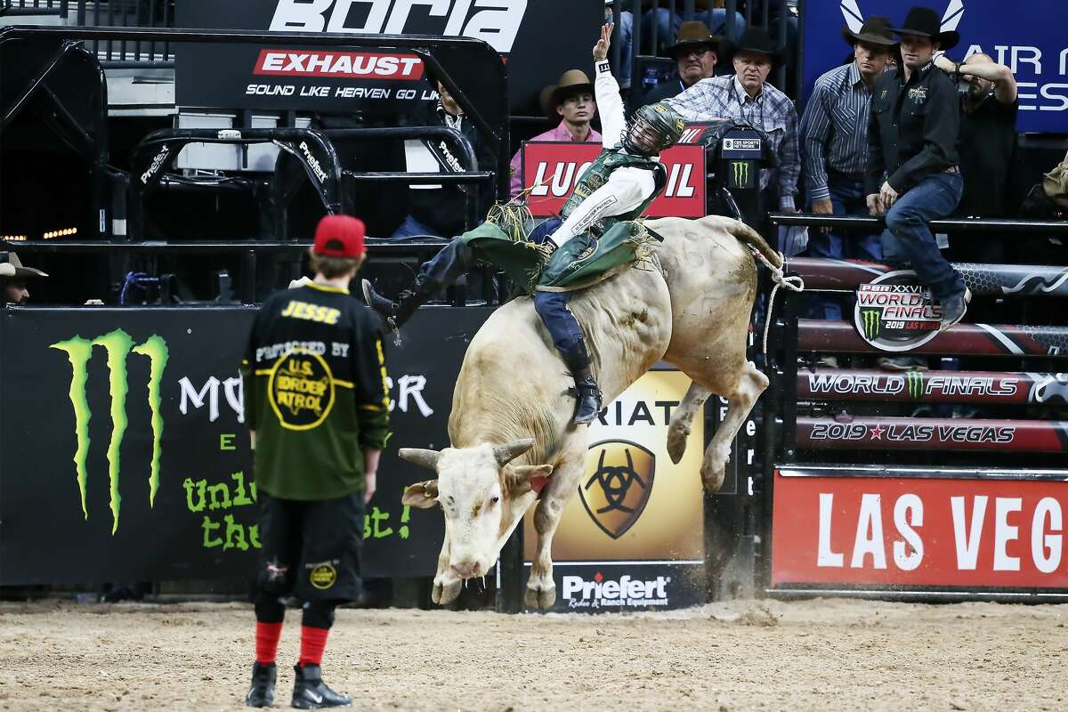 Jess Lockwood wins his 2nd PBR World Championship