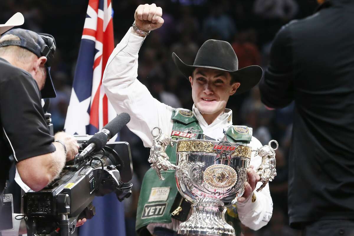 Jess Lockwood wins his 2nd PBR World Championship