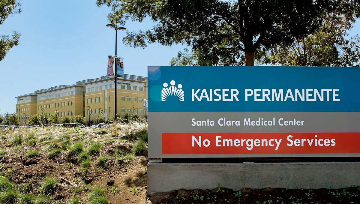 kaiser02_ch_113.jpg New Kaiser Permanente's new hospital/medical offices in Santa Clara. in Santa Clara 9/1/05 Chris Hardy / San Francisco Chronicle